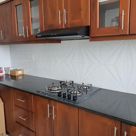 New 2 Bedroom Apartment, 100M Away From The Beach Dehiwala-Mount Lavinia Екстер'єр фото